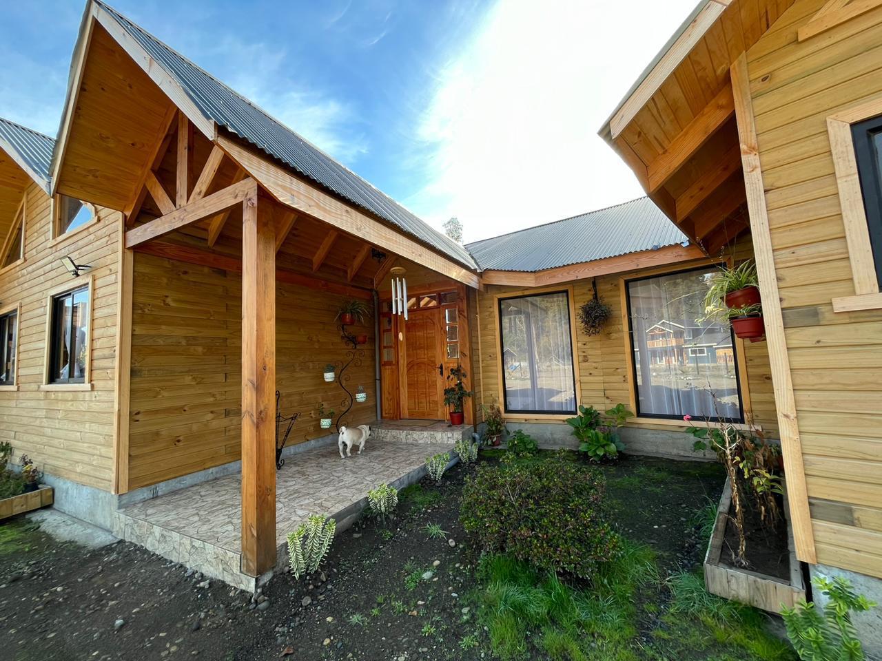 Parcela con 2 casas
